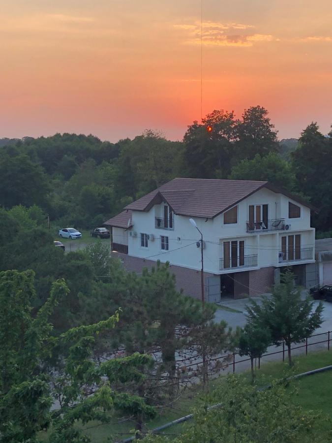 Guest House Гости Pizunda Exterior foto